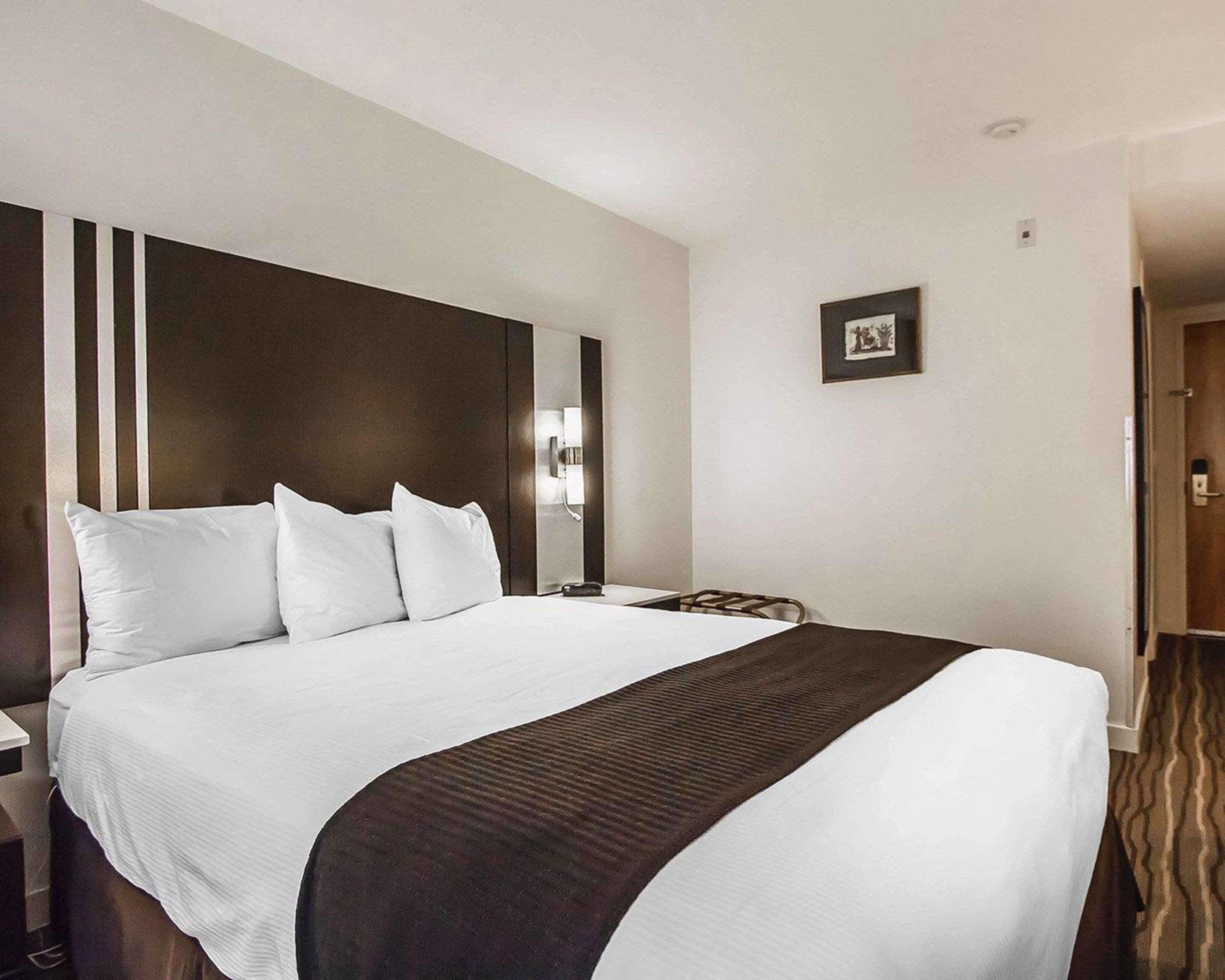 Quality Hotel Airport South Richmond Extérieur photo