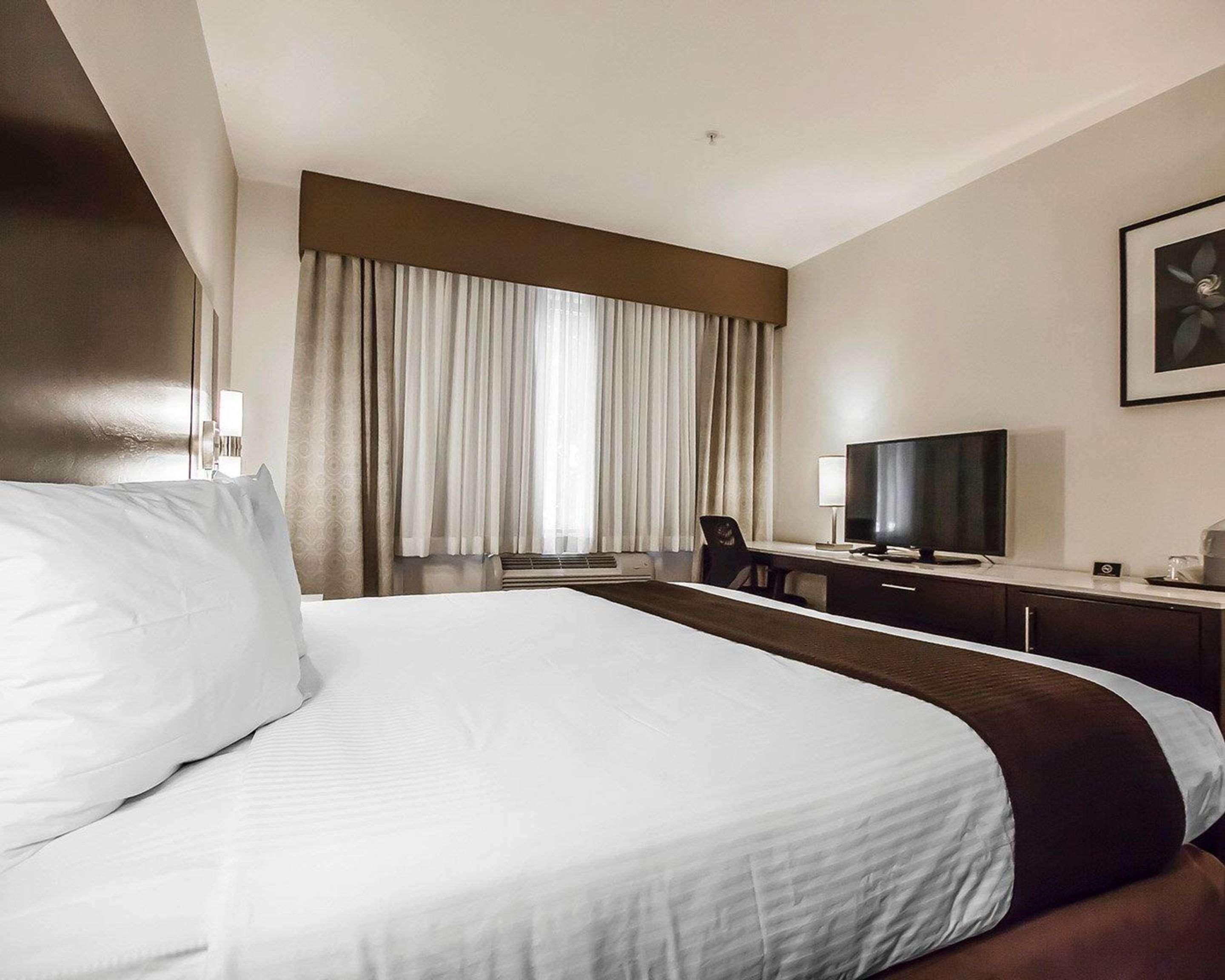 Quality Hotel Airport South Richmond Extérieur photo