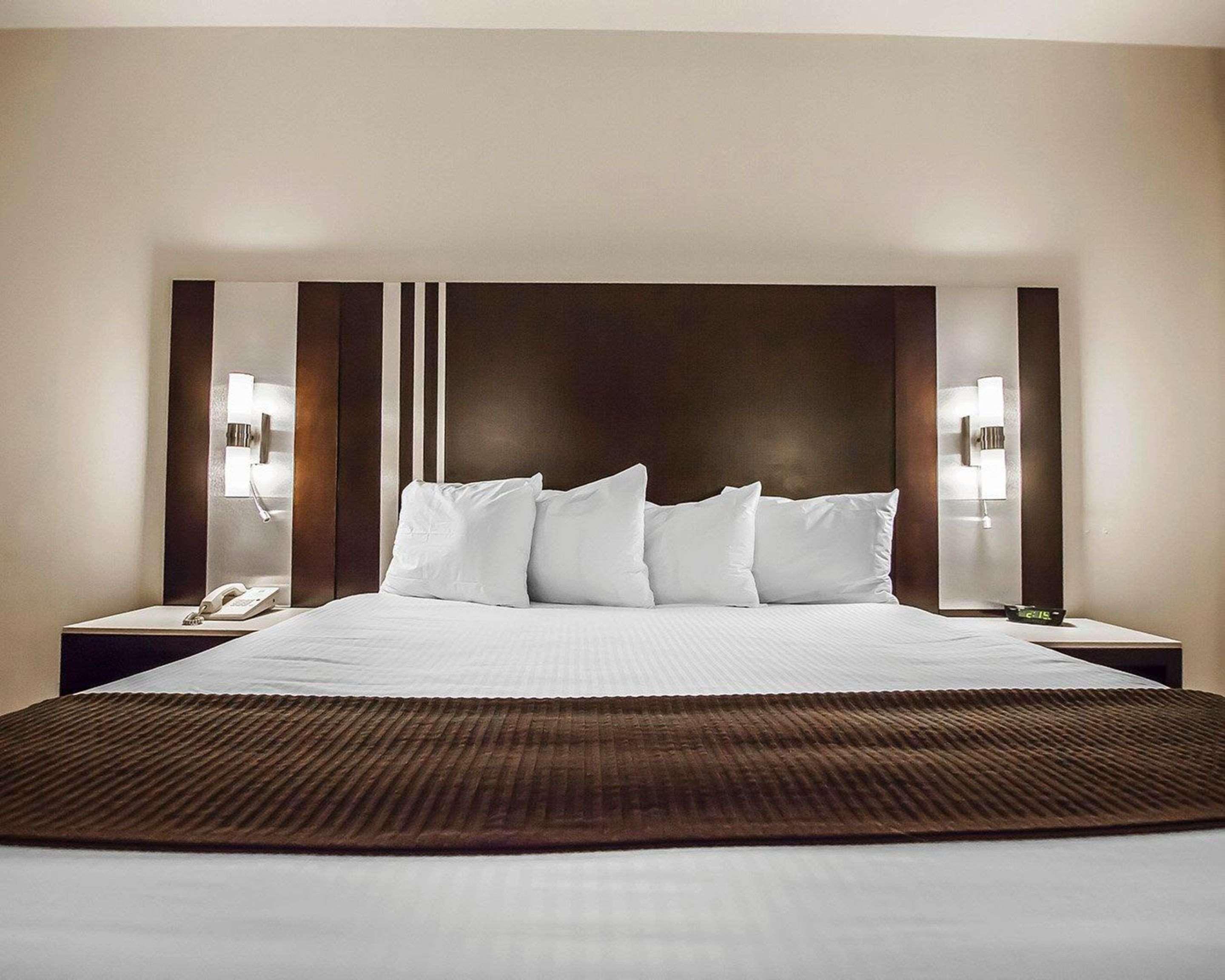 Quality Hotel Airport South Richmond Extérieur photo