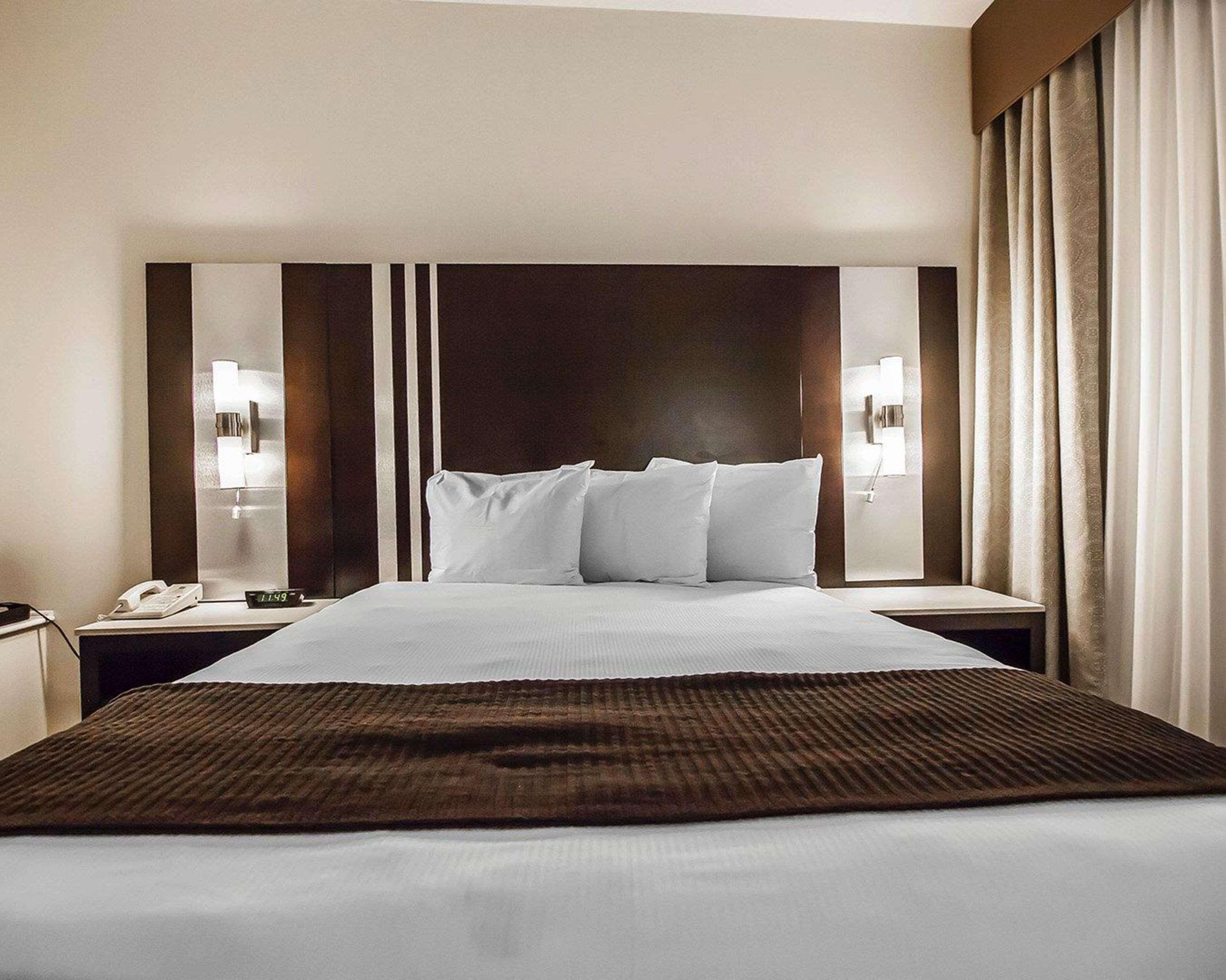 Quality Hotel Airport South Richmond Extérieur photo