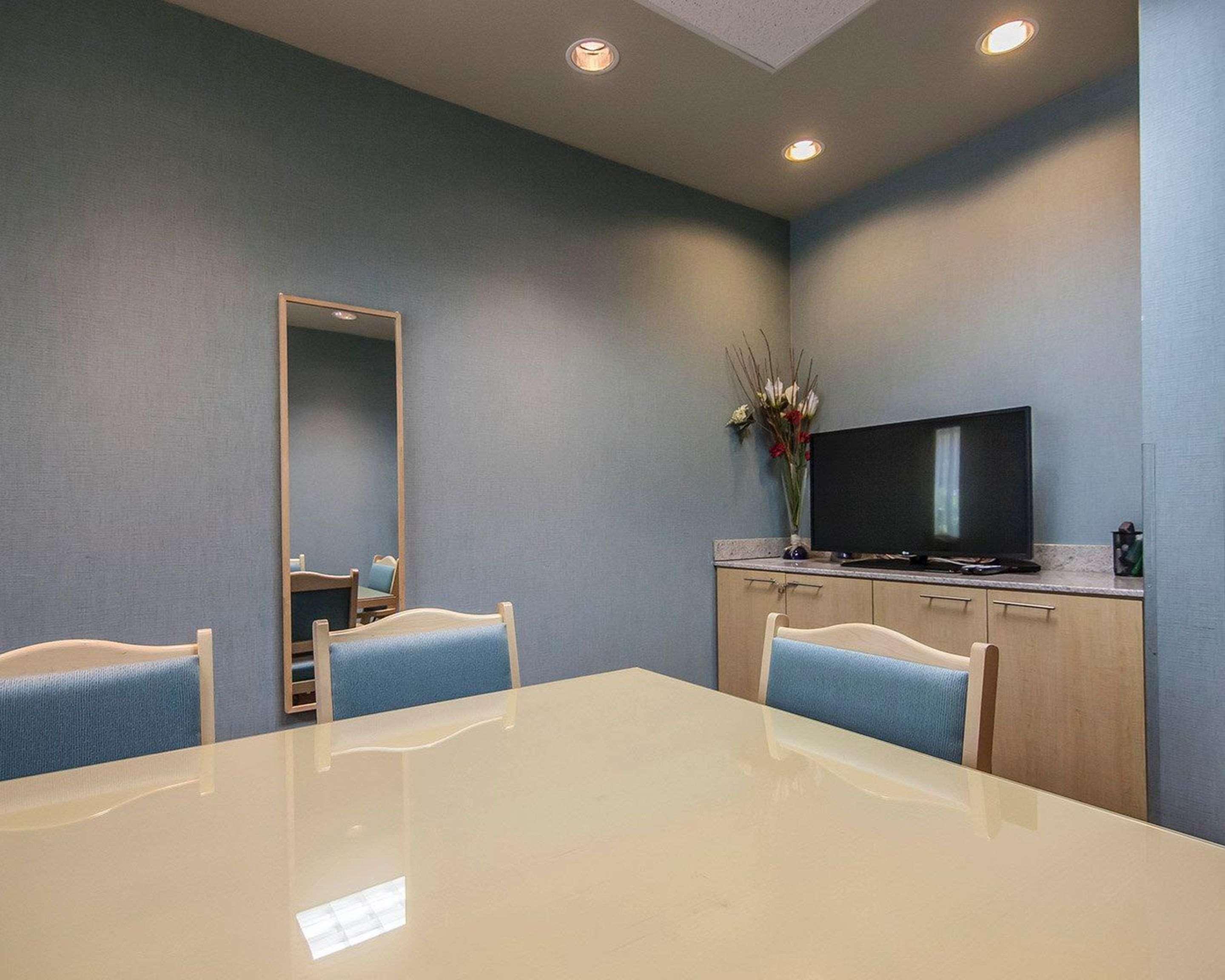 Quality Hotel Airport South Richmond Extérieur photo